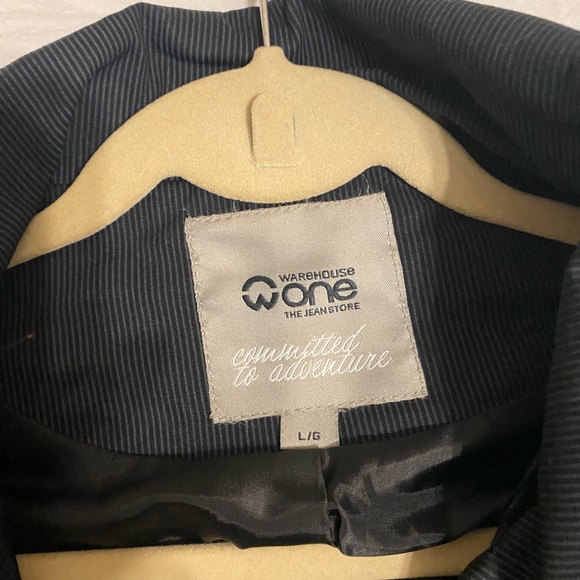 Warehouse one committed to adventure, light jacket size large - Picture 2 of 5